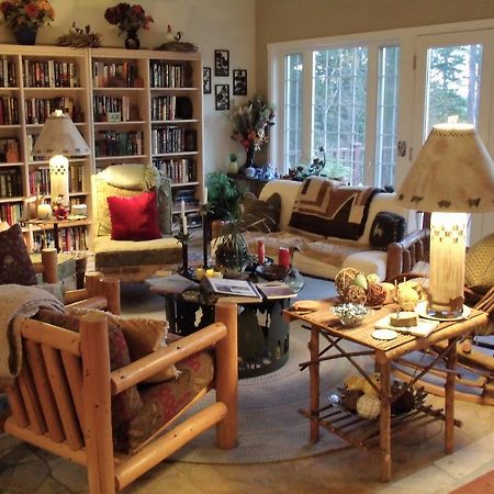 Inn To The Woods Friday Harbor Ngoại thất bức ảnh